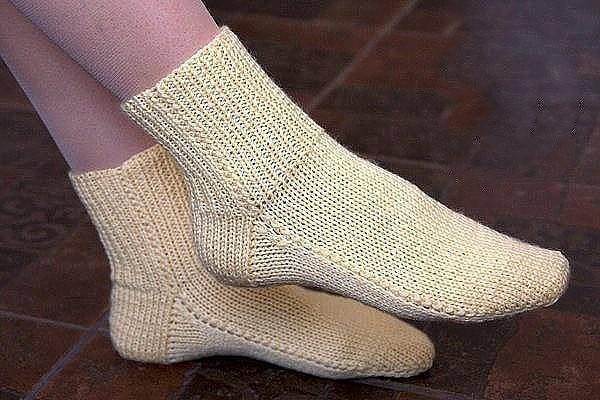 Шкарпетки для новачків, простий спосіб на двох спицях