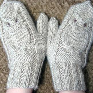 В'язані рукавиці з совами